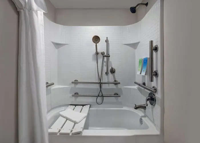 Home2 By Hilton Pivot Point 3*