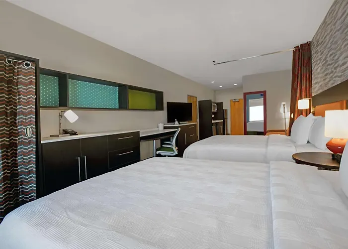 Hotel Home2 By Hilton Pivot Point 3*