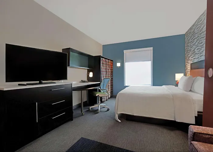 Home2 By Hilton Pivot Point Hotel 3*