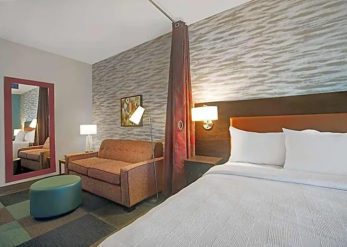 Hotel Home2 By Hilton Pivot Point 3*