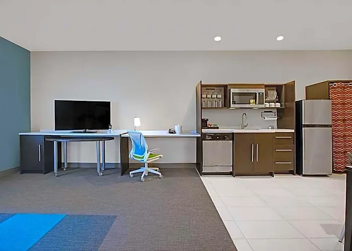 Home2 By Hilton Pivot Point Hotel 3*