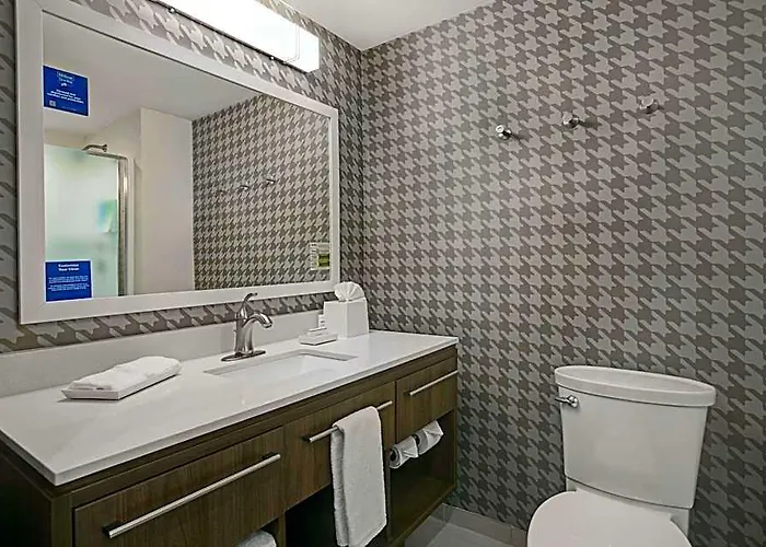 Home2 By Hilton Pivot Point Hotel