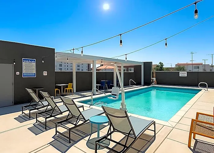 Home2 By Hilton Pivot Point 3*